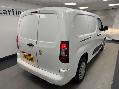 Vauxhall Combo 1.5 Combo 2300 SportIVE TD S/S 28