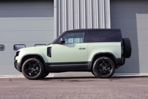 Land Rover Defender 90 75TH LIMITED EDITION SUPER LOW MILES MATT PPF WRAP  6