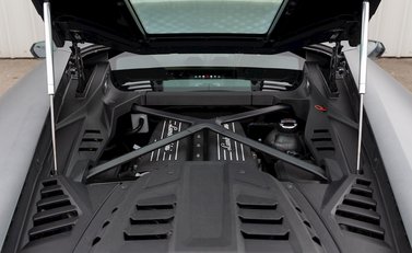 Lamborghini Huracan LP610-2 EVO RWD 27