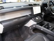 Land Rover Defender 110 2023 D300 HARD TOP X-DYNAMIC  13