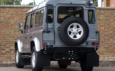 Land Rover 110 XS 14