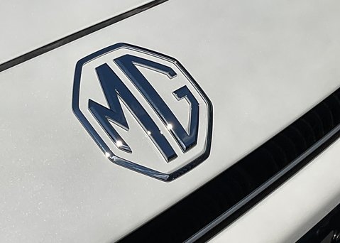 MG HS 1.5 T-GDI PHEV TROPHY 4