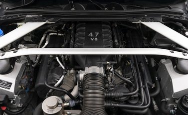 Aston Martin Vantage GT8 32