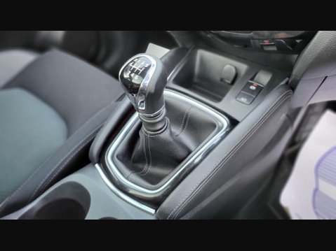 Nissan Qashqai DIG-T N-CONNECTA 18