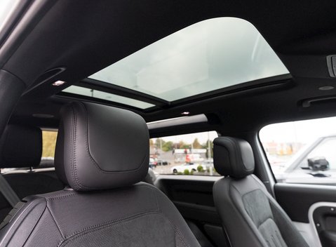 Land Rover Defender 90 V8 14