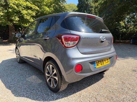 Hyundai i10 1.0 Play Euro 6 5dr 3