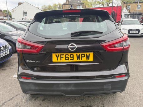 Nissan Qashqai DIG-T ACENTA PREMIUM 7