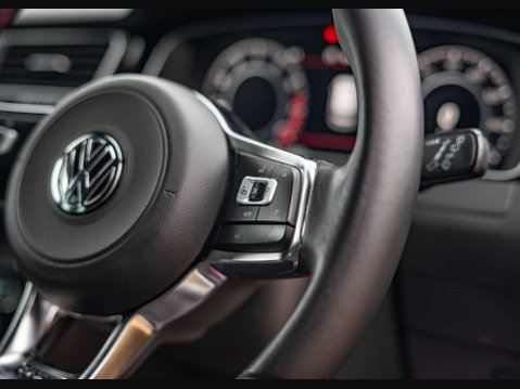 Volkswagen Golf 2.0 Golf GTi Performance TSi 5dr 13