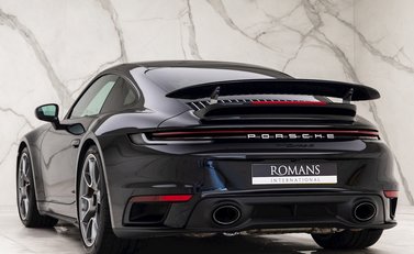 Porsche 911 (992) Turbo S 3