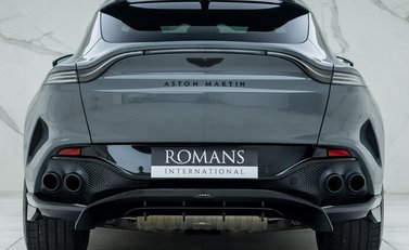 Aston Martin DBX 707 5