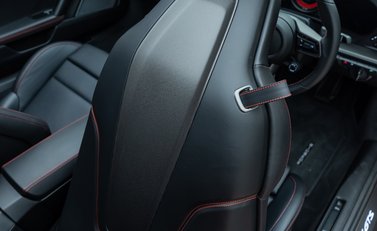 Porsche 911 Targa 4 GTS (992) 21