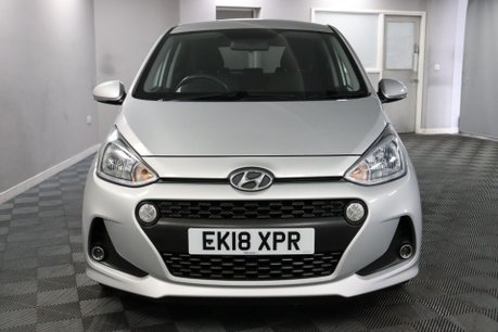 Hyundai i10 PREMIUM 2