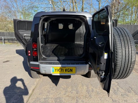 Land Rover Defender HARD TOP SE MHEV 51