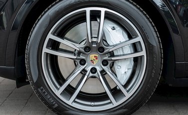 Porsche Cayenne Turbo 10