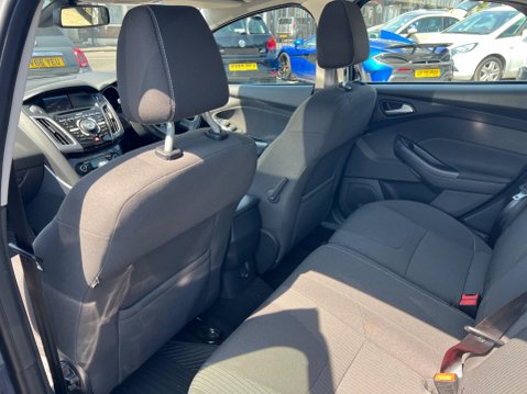 Ford Focus 1.6 Titanium Navigator Powershift Euro 5 5dr 27