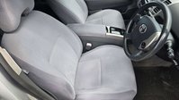 Toyota Prius 1.5 T3 Hatchback 5dr Petrol Hybrid CVT (104 g/km, 76 bhp) 8