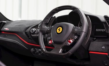 Ferrari 488 Pista 11