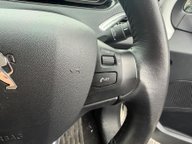 Peugeot 208 PURETECH BLACK EDITION 18