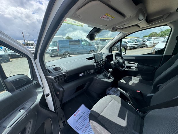 Vauxhall Combo Crew Cab LWB L2H1 Low Roof Prime 2300 Aircon Cruise Nav EURO 6 14