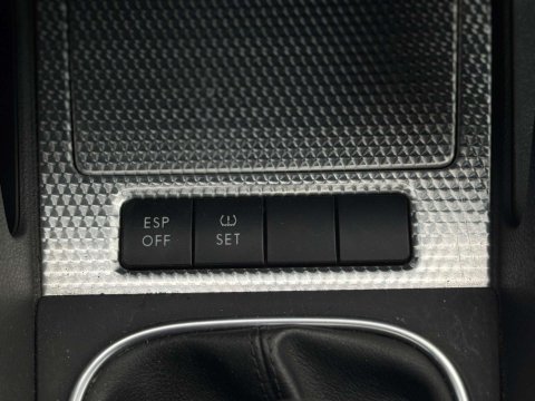 Volkswagen Golf R32 Left Hand 3dr Petrol 17