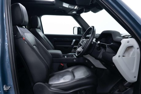 Land Rover Defender 3.0 Defender X-Dynamic SE D MHEV Auto 4WD 3dr 16