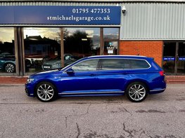 Volkswagen Passat 1.5 Passat R-Line TSi Evo 5dr 11