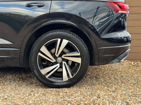 Volkswagen Touareg 3.0 Touareg V6 R-Line Tech TDI Auto 4WD 5dr 13