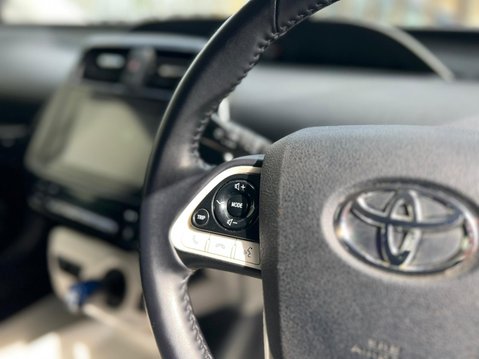 Toyota Prius VVT-I ACTIVE 36