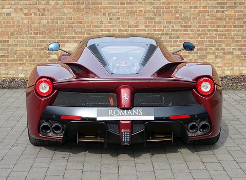 Ferrari LaFerrari 15