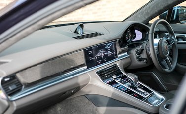 Porsche Panamera Turbo S E-Hybrid Executive 17