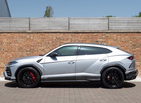 Lamborghini Urus 2