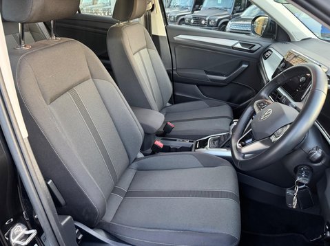 Volkswagen T-Roc LIFE TSI DSG 13