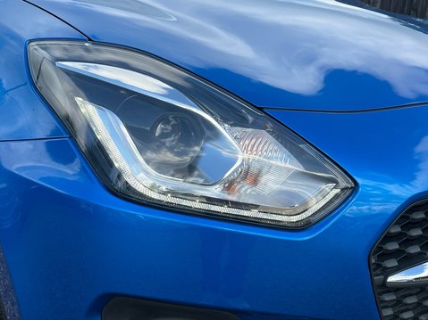Suzuki Swift SZ5 DUALJET ALLGRIP MHEV 17