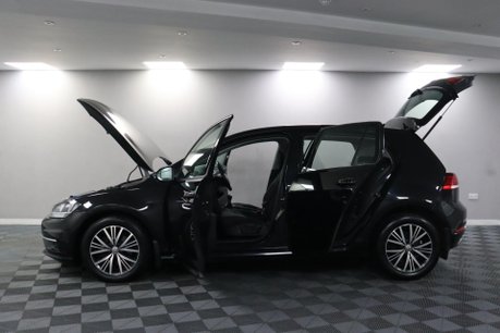 Volkswagen Golf SE NAVIGATION TDI 6