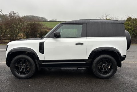 Land Rover Defender 90 D200 Hard Top MHEV 7