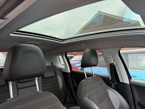 Peugeot 2008 1.2 PureTech Allure Premium SUV 5dr Petrol Manual Euro 6 (s/s) (82 ps) 49