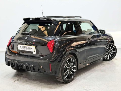 Mini Hatch 2.0S Sport Hatchback 3dr Petrol Steptronic Euro 6 (s/s) (204 ps) 25