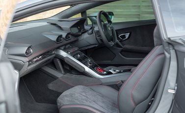 Lamborghini Huracan LP 580-2 13