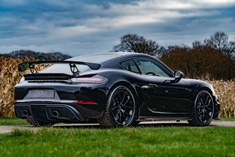 Porsche 718 CAYMAN GT4 PDK
