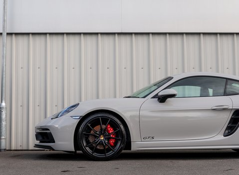 Porsche 718 Cayman GTS 26