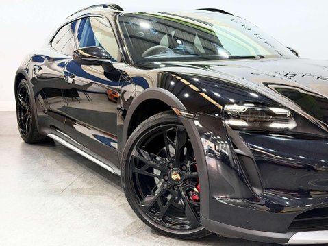 Porsche Taycan Performance Plus 93.4kWh 4S Cross Turismo 5dr Electric Auto 4WD (571 ps) 9
