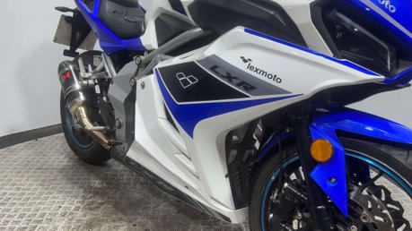 Lexmoto LXR 2020 8K E4 PROJECT SPORTS BIKE 125CC LEARNER BIKE 28