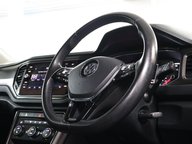 Volkswagen T-Roc SE TDI 12