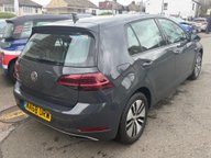 Volkswagen Golf E-GOLF 8