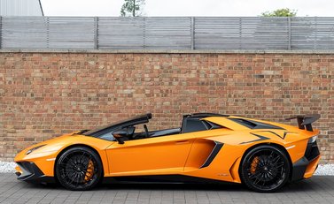 Lamborghini Aventador SV LP 750-4 Roadster 2