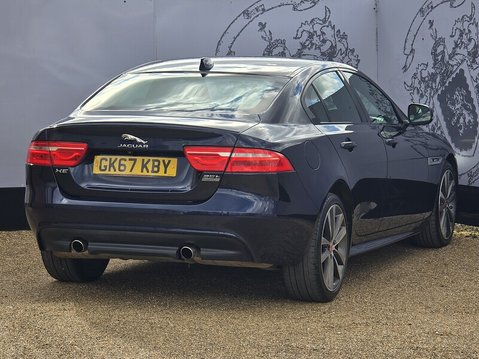 Jaguar XE R-SPORT INGENIUM AWD 9