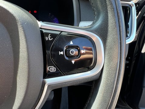 Volvo V90 2.0 B4 MHEV Core Estate 5dr Petrol Hybrid Auto Euro 6 (s/s) (197 ps) 23