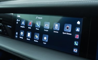 Porsche Taycan Turbo S Sport Turismo 23