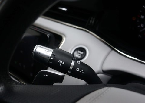 Land Rover Range Rover Evoque 1.5 Range Rover Evoque R-Dynamic HSE P300e Auto 4WD 5dr 42