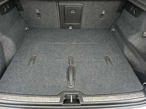 Volvo XC40 2.0 D4 First Edition SUV 5dr Diesel Auto AWD Euro 6 (s/s) (190 ps) 11